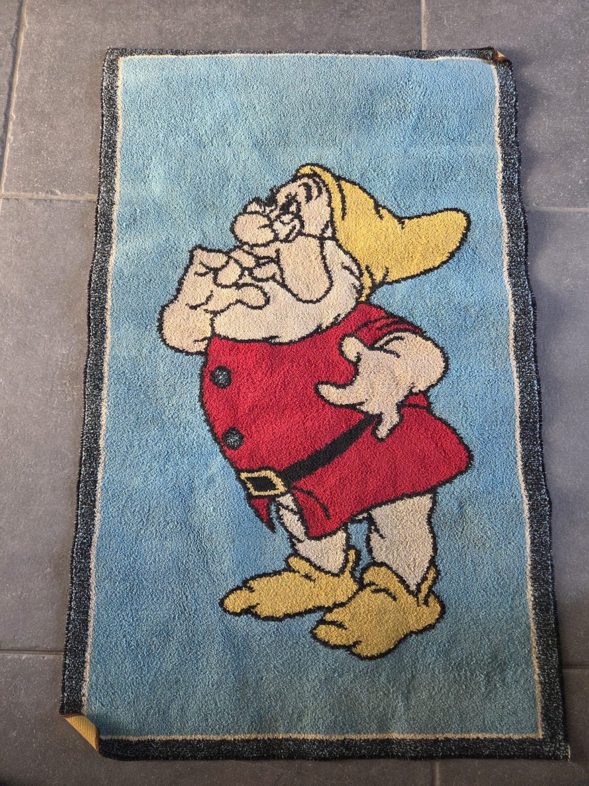 Disneyvloerkleed, Enlèvement