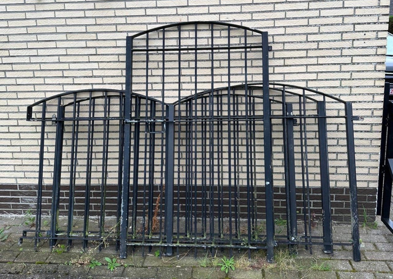 Smeedijzeren tuinpoort, Ophalen, Gebruikt, IJzer, Met poort