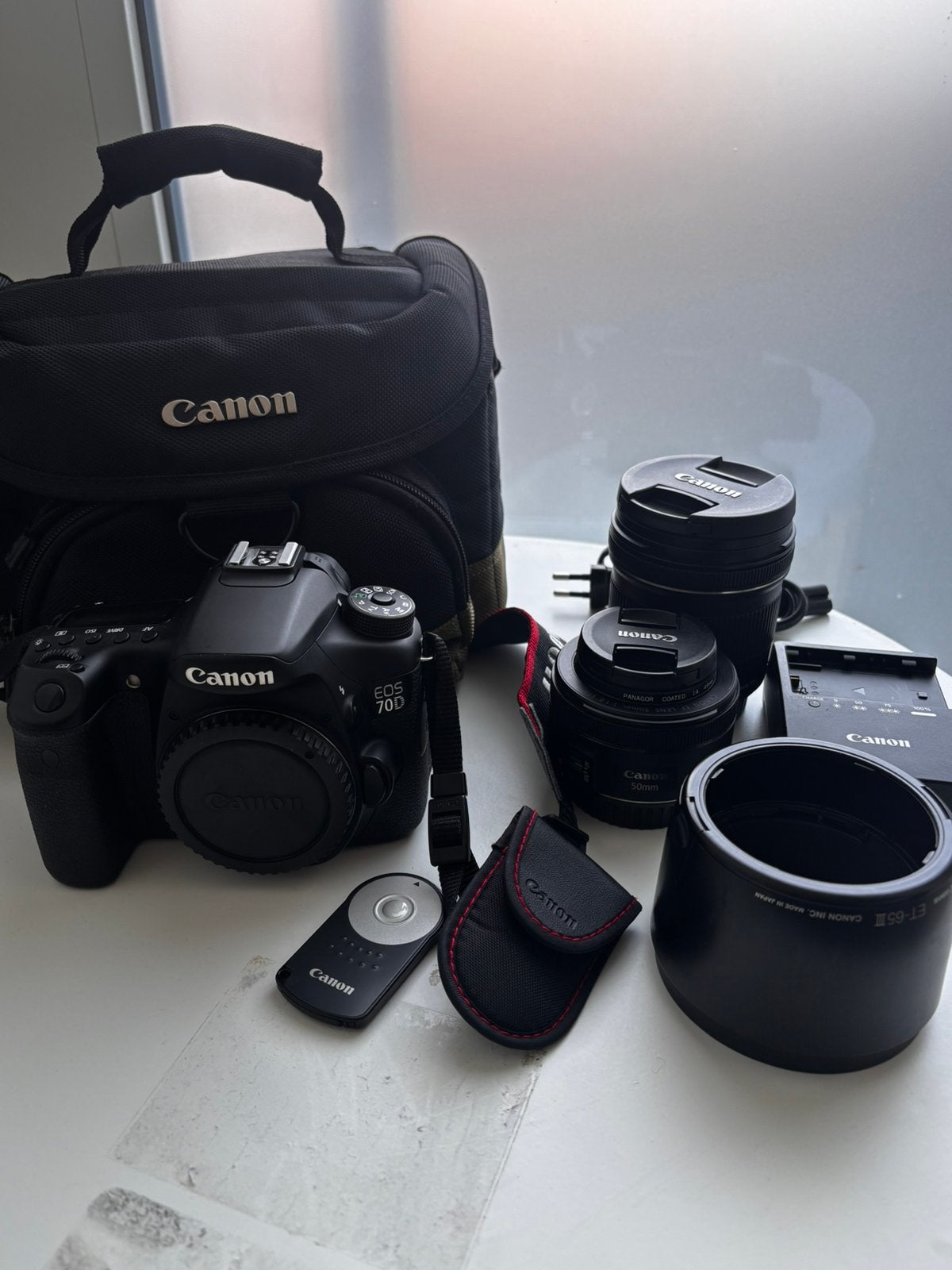 Kit canon 70D, TV, Hi-fi & Vidéo, Enlèvement ou Envoi, Comme neuf, Chargeur, Canon