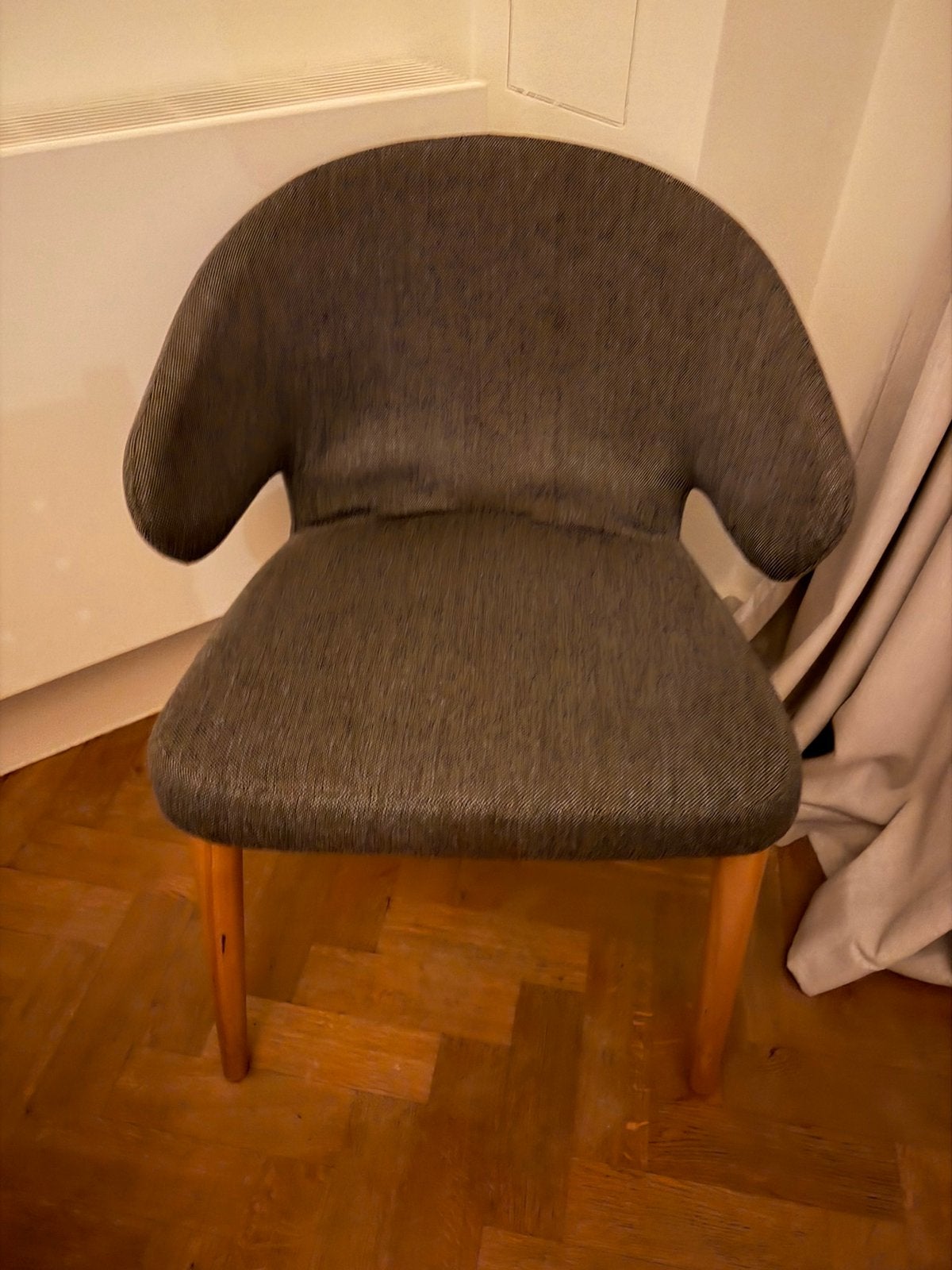 4 chaises - gris., Gris, Bois, Enlèvement, Utilisé