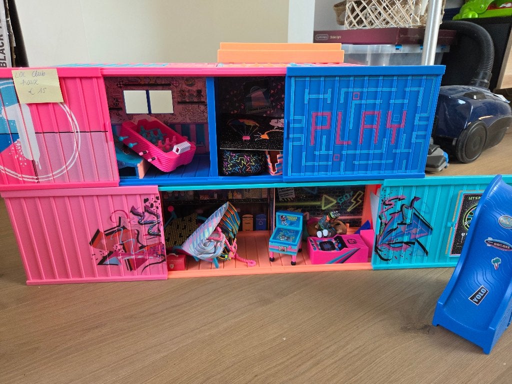 LOL clubhouse, Ophalen, Zo goed als nieuw, Poppenhuis