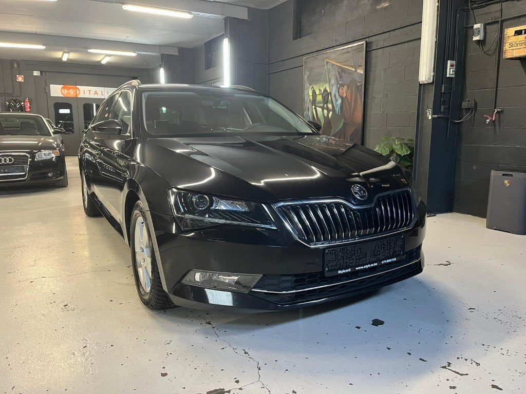 SKODA SUPERB **GREENLINE STYLE** 12 MOIS DE GARANTIE, Autos, Skoda, Cuir, Entreprise, Boîte manuelle, Entretenue par le concessionnaire