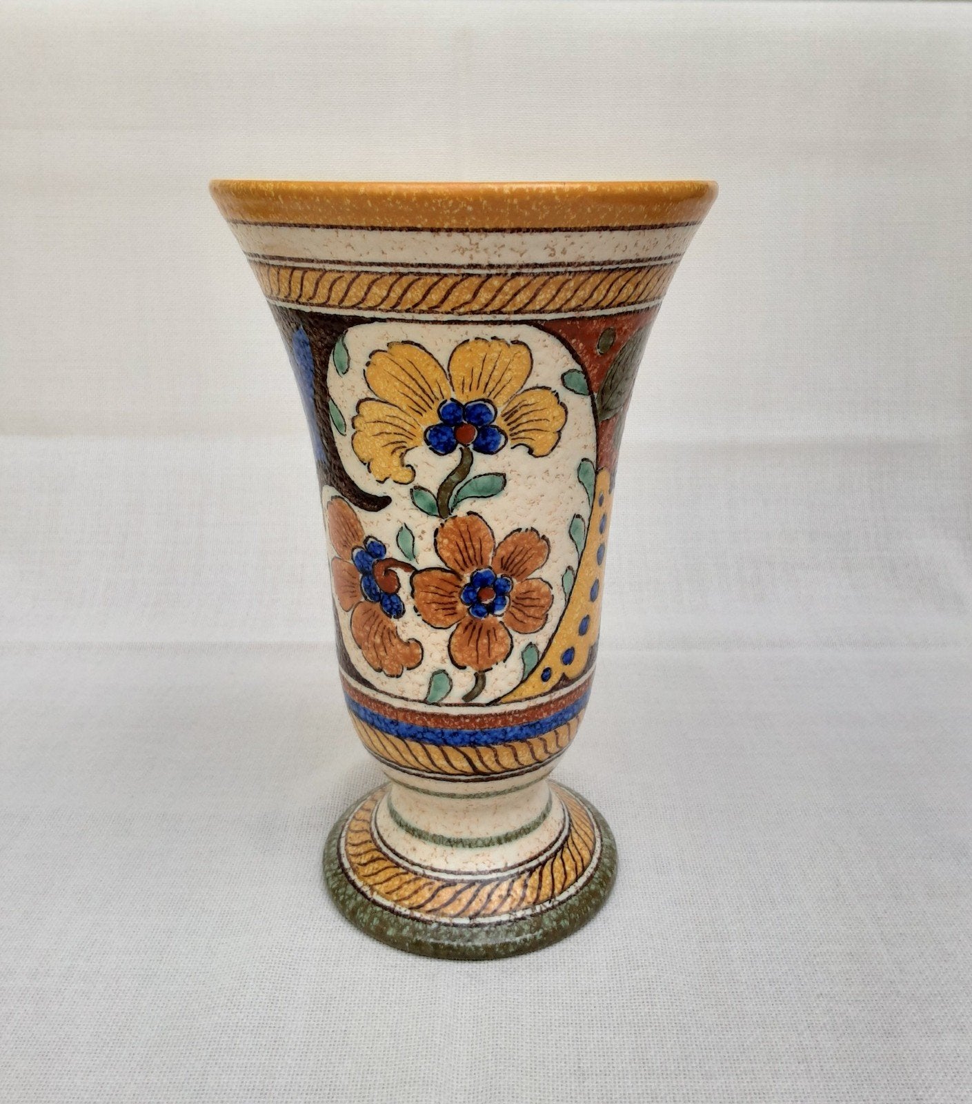 Vintage vaas van Royal Zuid-Holland, Gouda., Antiek en Kunst, Ophalen of Verzenden