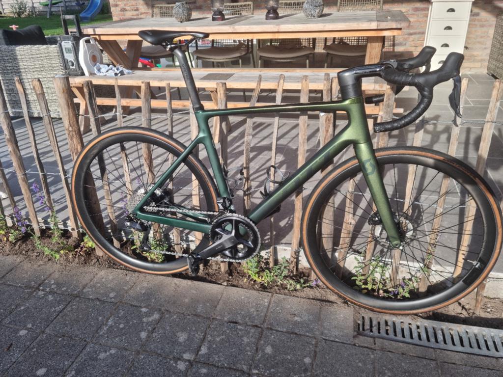 Scott Addict RC 15 – Komodo Green–maat 56 + Vermogensmeter, Fietsen en Brommers, Fietsen | Racefietsen, Carbon, Heren, Zo goed als nieuw