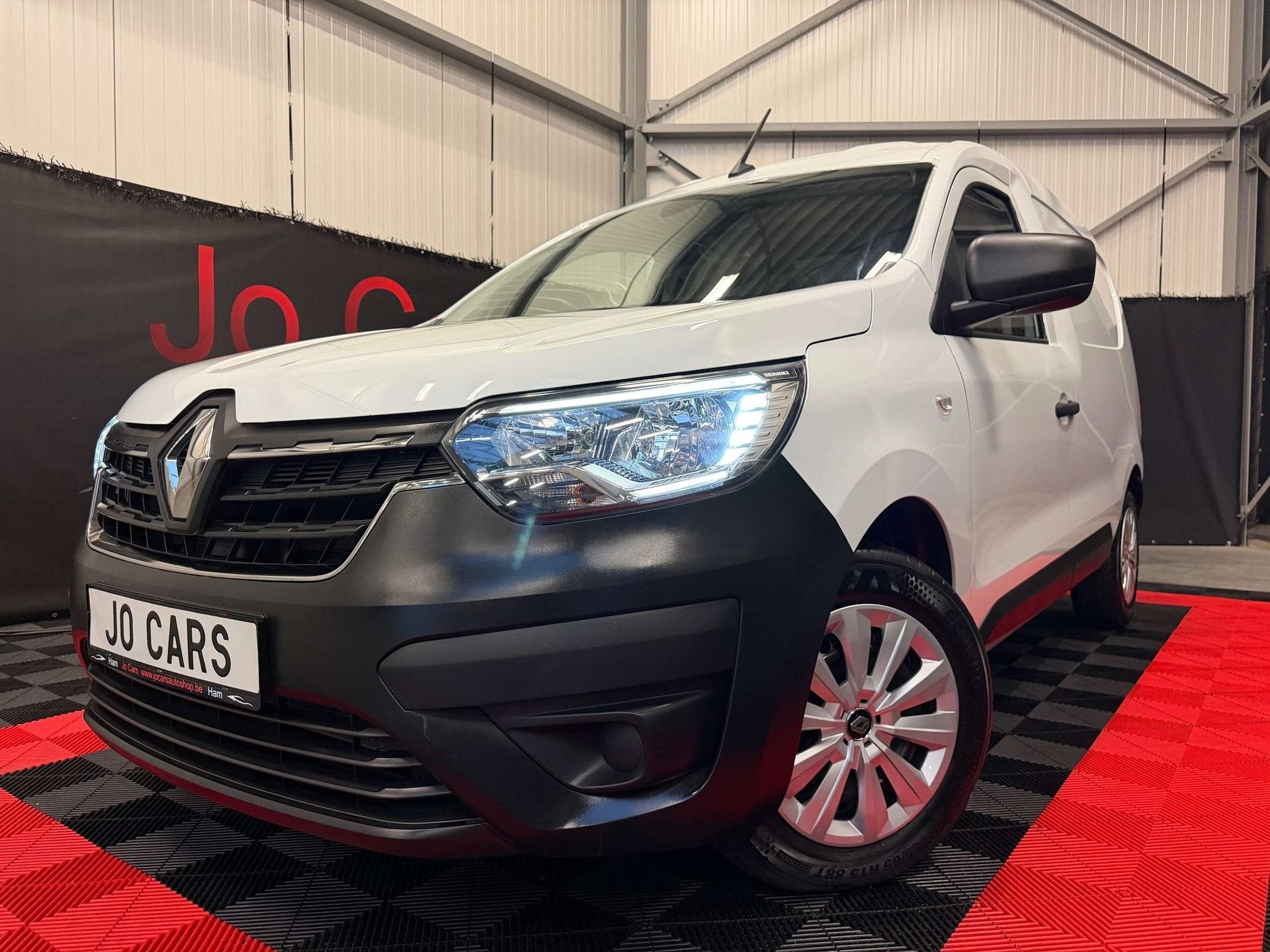 Renault Express 1.5 Blue dCi Confort/Lichte vracht/ Nieuw st, Auto's, Dealer onderhouden, 4 cilinders, https://public.car-pass.be/vhr/c81bbbf3-17d0-4ff8-863a-6a263083e89c