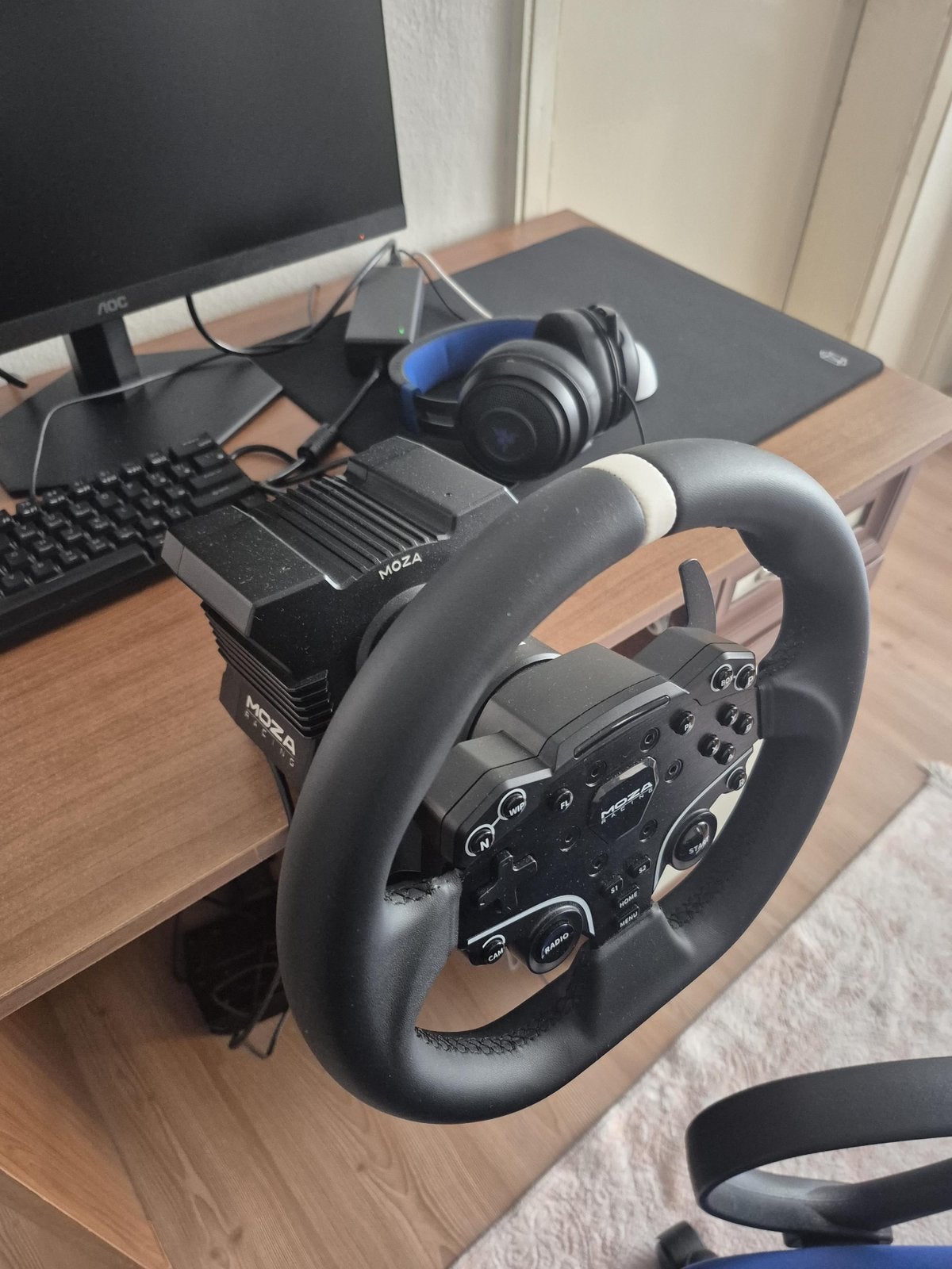 Moza R5+ Thrustmaster T-lcm pedals, Enlèvement, Comme neuf
