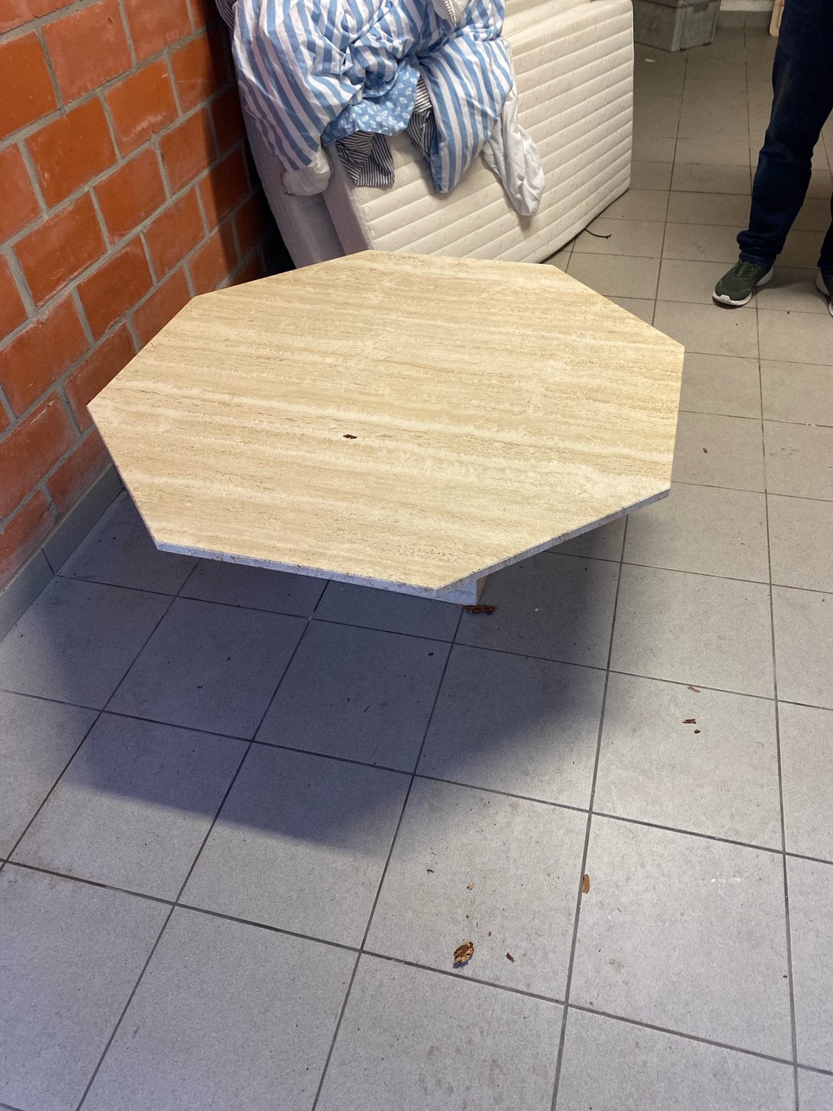 Table basse vintage en travertin, design octogonal, Ø 110 cm, Maison & Meubles, 100 à 150 cm, Moins de 50 cm, Comme neuf, 100 à 150 cm