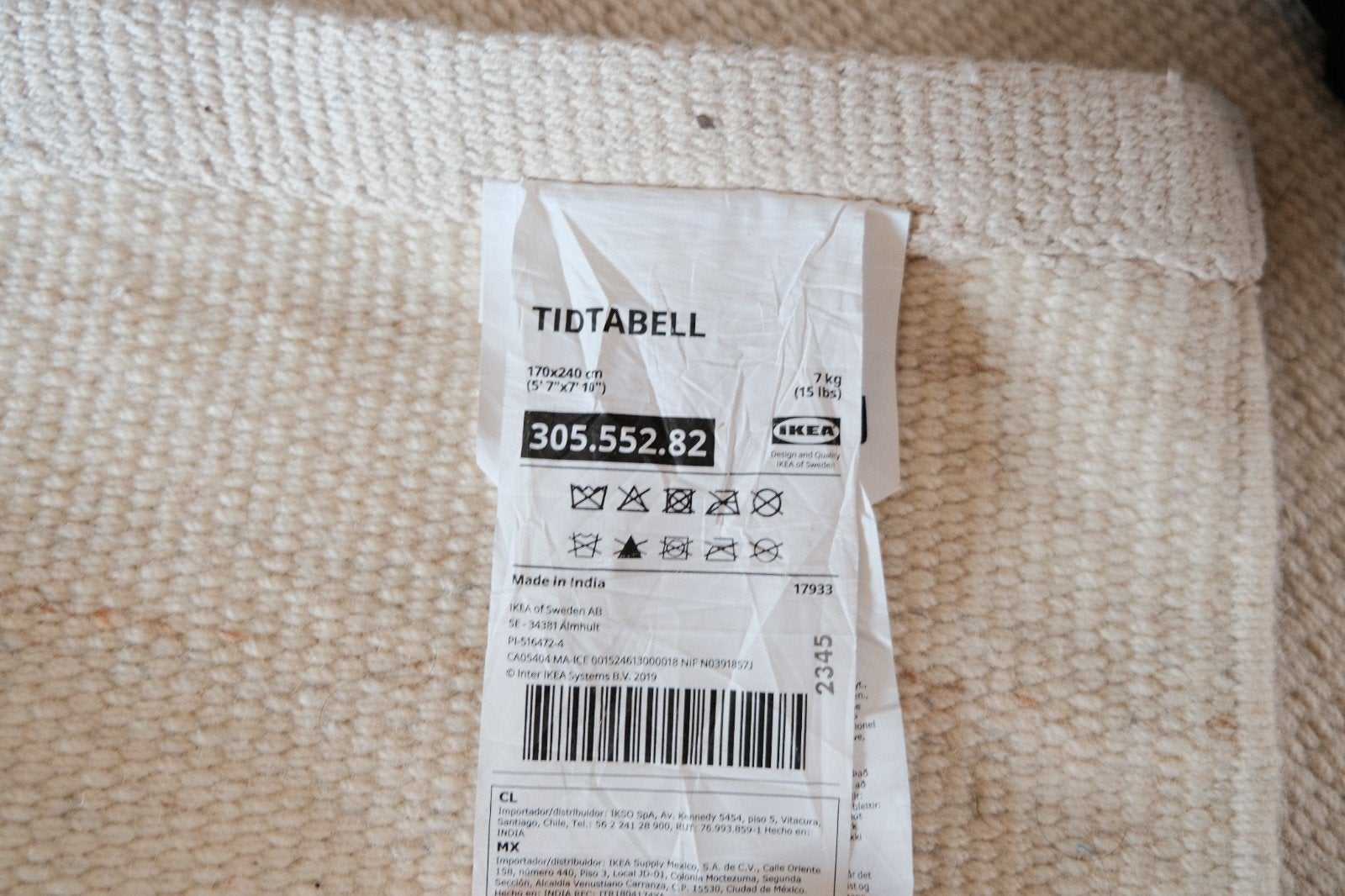 Tapis Ikea, Enlèvement