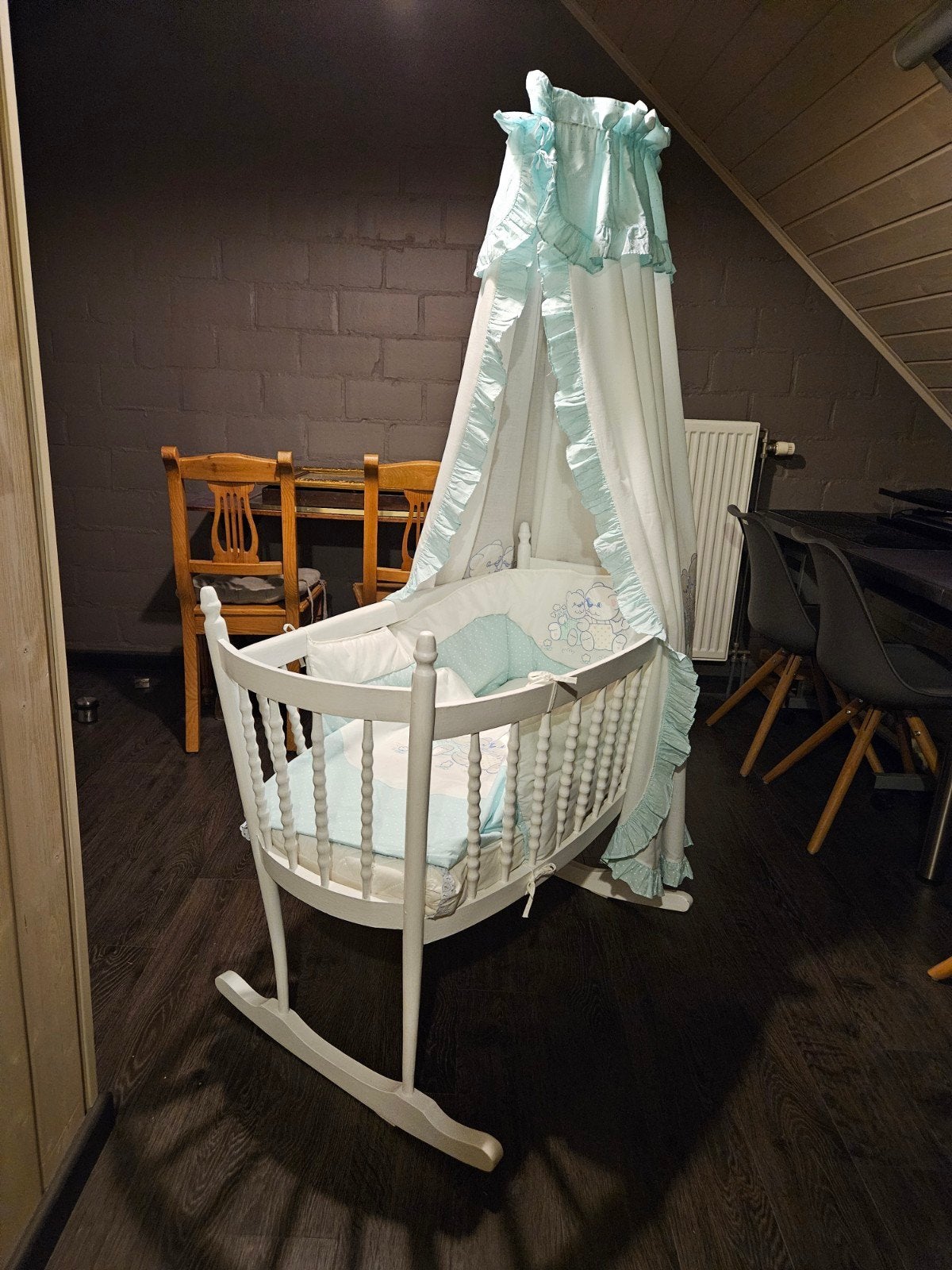 Antieke schommelwieg gebruiksklaar, Kinderen en Baby's, Babywiegjes en Ledikanten, Zo goed als nieuw, Wieg, Ophalen