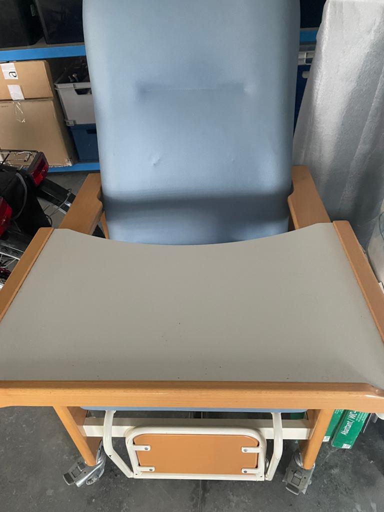 Fauteuil de soins avec plaque d'assise, Enlèvement, Comme neuf
