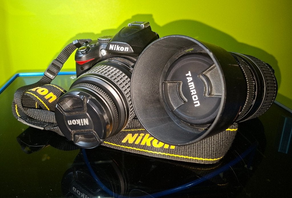 Nikon D3000 18-55 mm + Obj. Tamron 70-300 (Normal + Macro), Audio, Tv en Foto, Beeldstabilisatie, Spiegelreflex, 12 megapixels