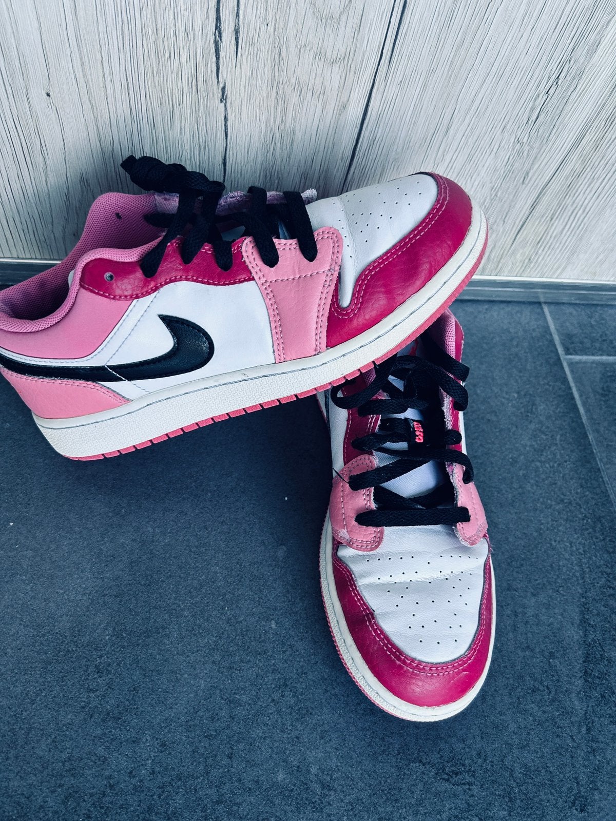Air Jordan 1 Low (Pink / / Black) pointure 38, Enlèvement ou Envoi