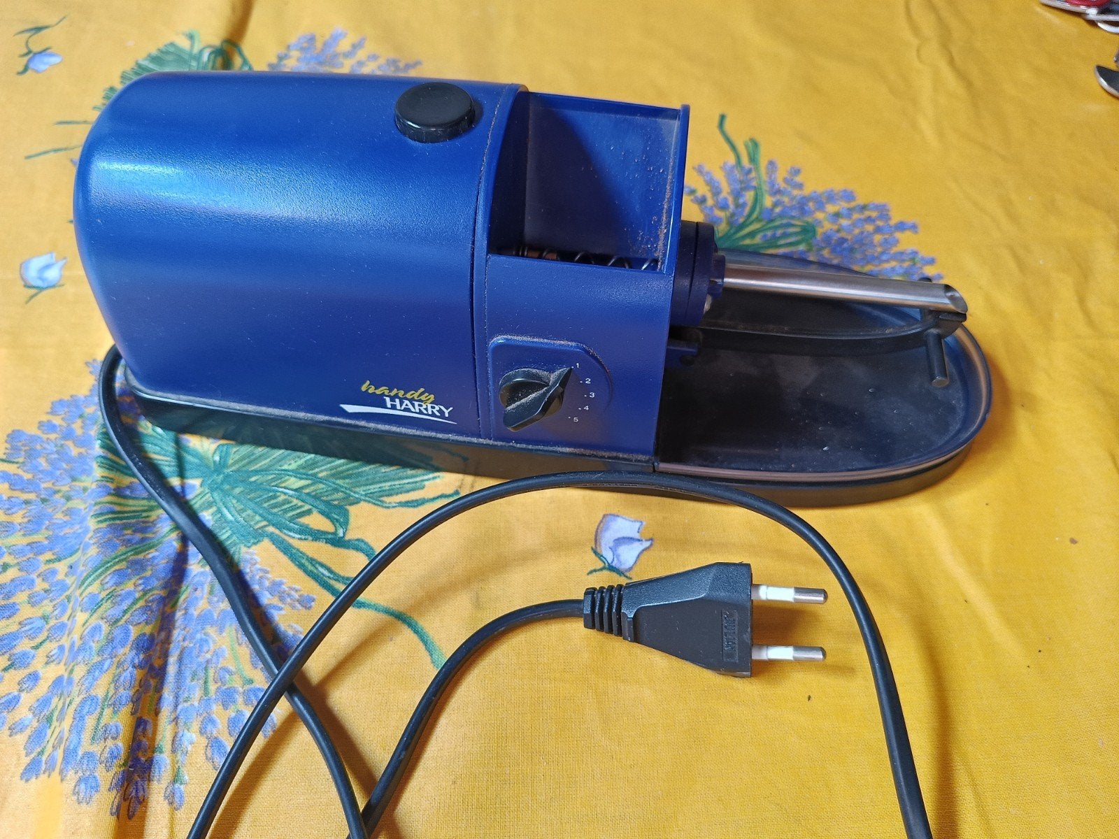 Machine à Cigarette.
Voir des, Ophalen, Gebruikt