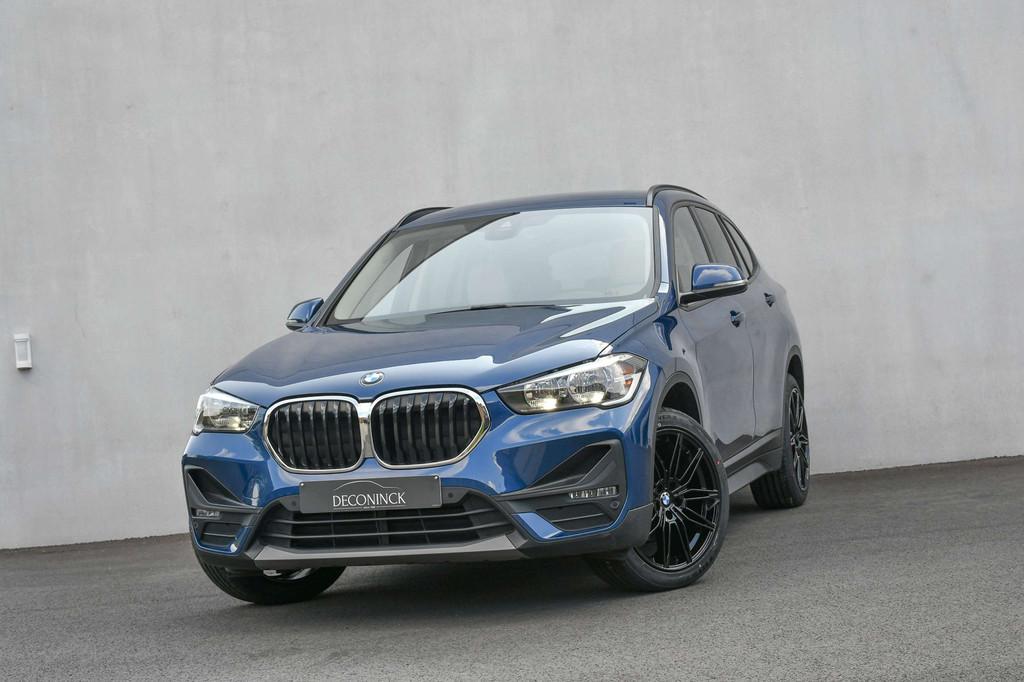 BMW X1 1.5iA xDrive25e *CAMERA*LEDER*HUD*ACC*LED* (bj 2021), Auto's, Gebruikt, Blauw, 1820 kg, Lichtsensor