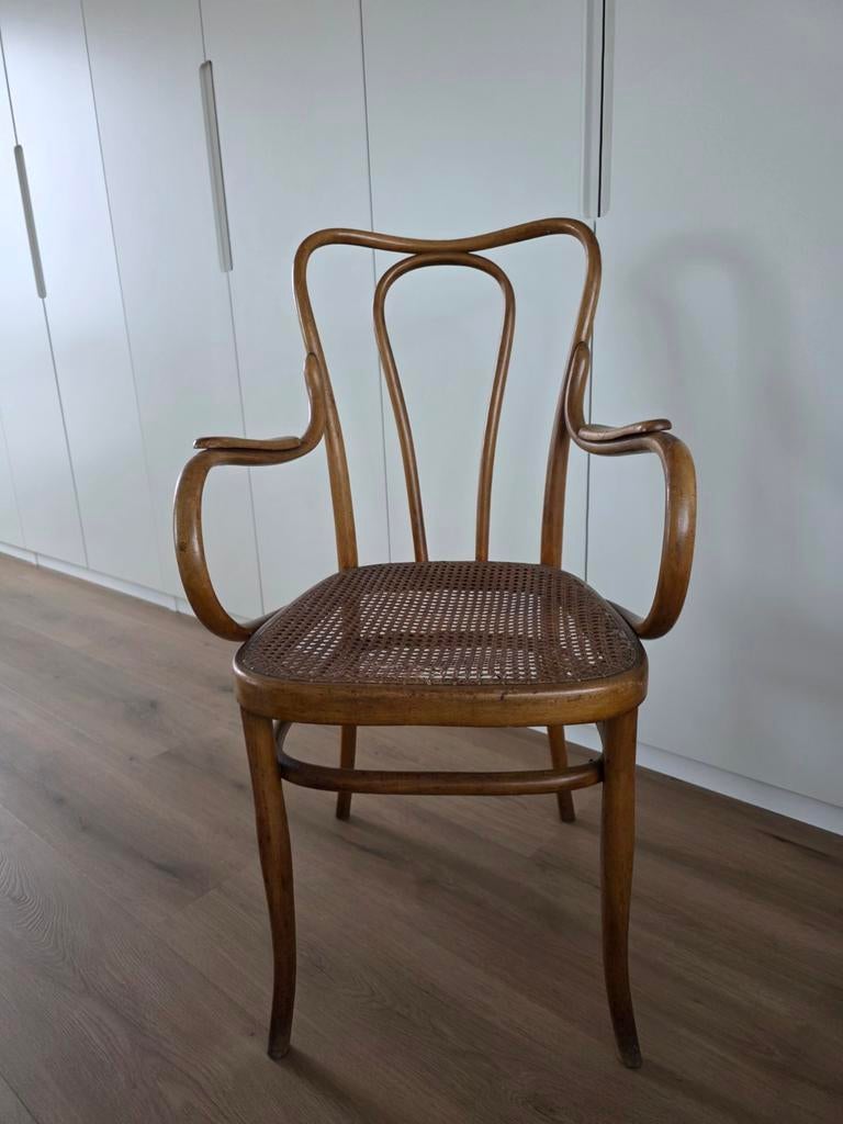 Authentieke Thonet armstoel. Jacob & Josef Kohn., Antiek en Kunst, Antiek | Meubels | Stoelen en Sofa's, Ophalen