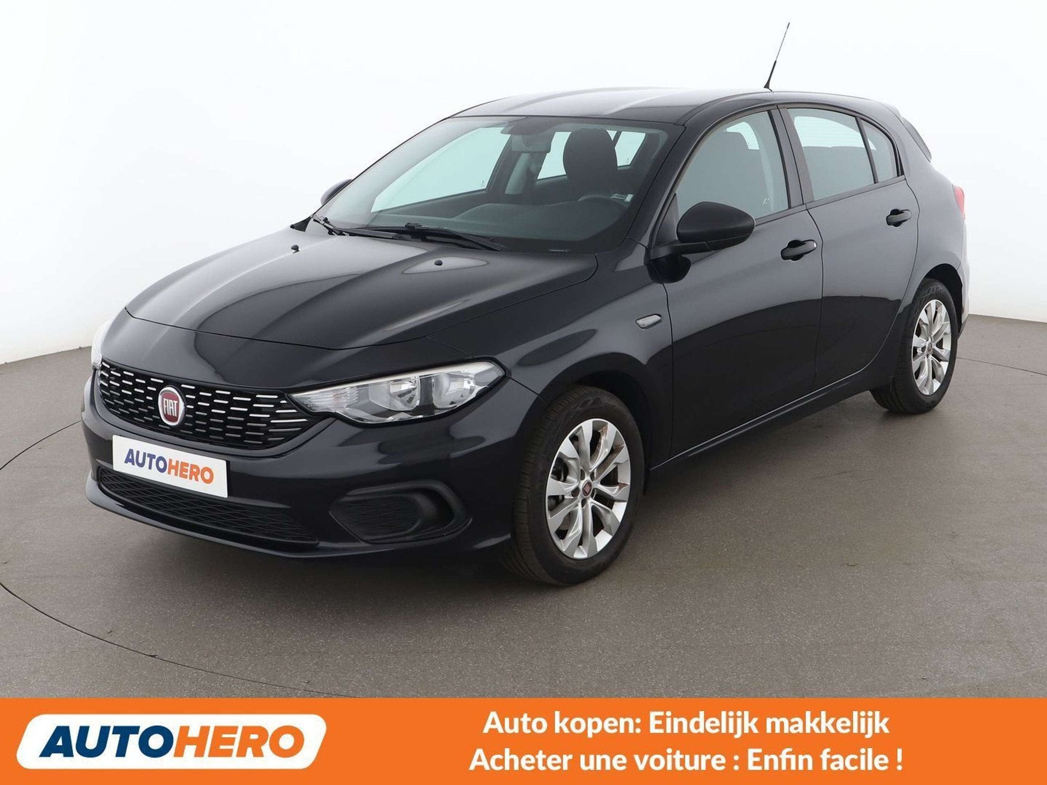 Fiat Tipo 1.4 Pop (année de construction 2017), Autos, Achat, Boîte manuelle, Noir, 5 portes