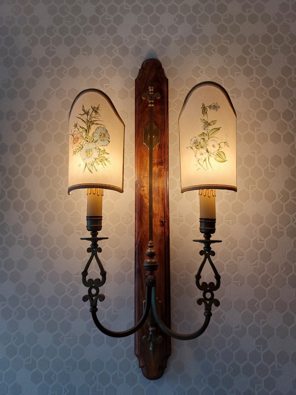 Lampe murale impressionnante, Enlèvement