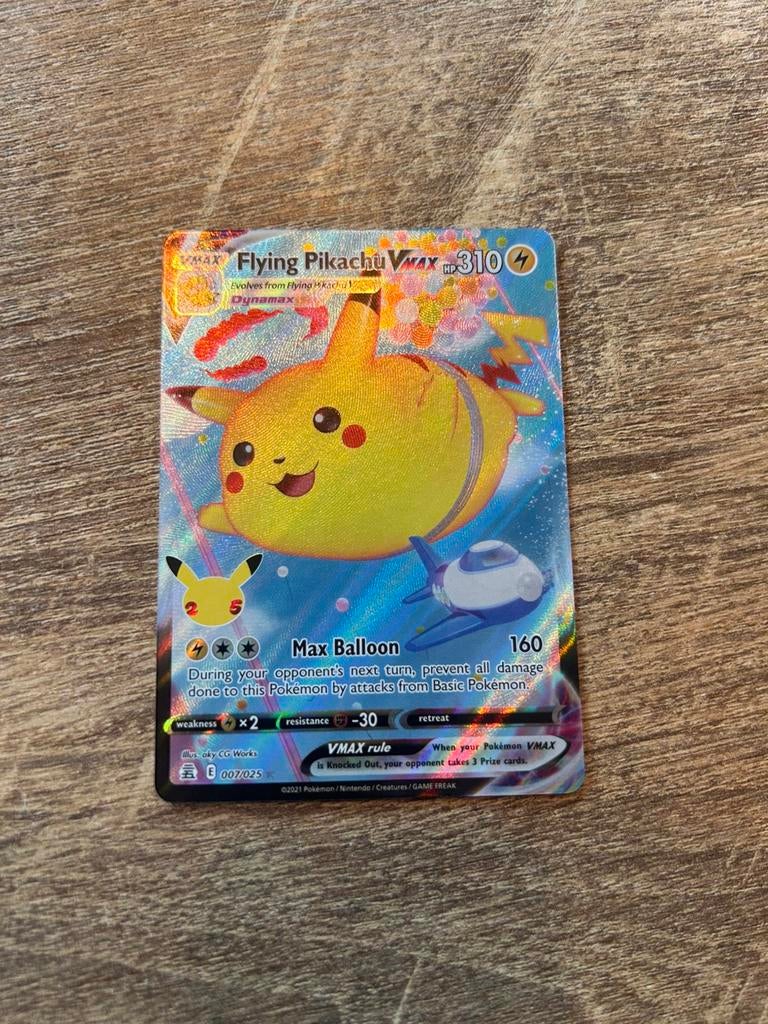 Flying pikachu vmax celebrations, Enlèvement ou Envoi, Comme neuf