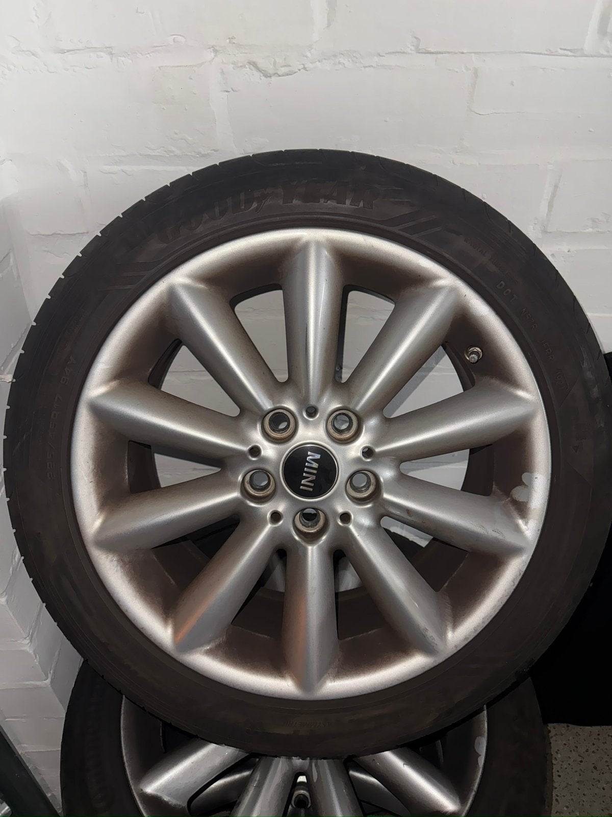 Originele MINI Clubman F54 17" Velgen 225/45 R17 + TPMS, Véhicule de tourisme, Pneus été, Enlèvement, Utilisé