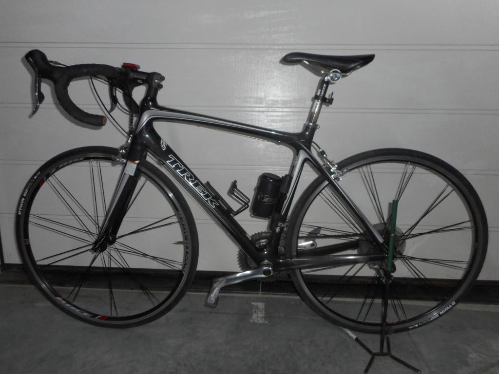 Superbe vélo trek carbone, Vélos & Vélomoteurs, Autres marques, Frein sur jante, Comme neuf, Enlèvement