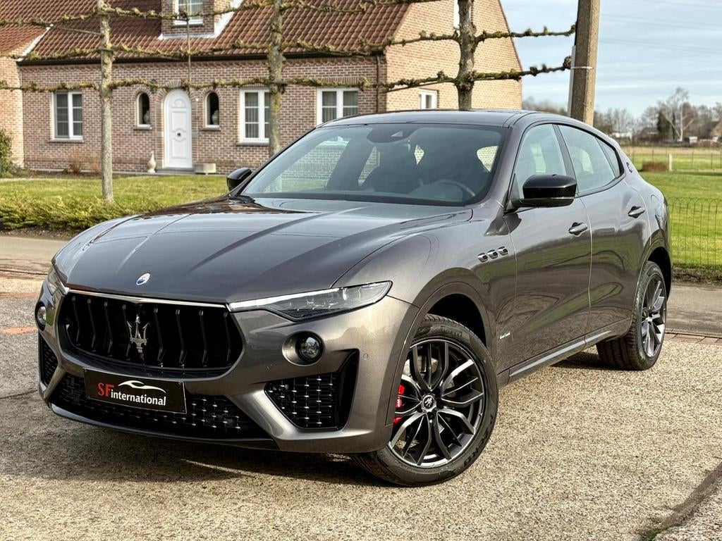 Maserati Levante 3.0 V6 Benzine Gransport Q4 First Owner, Auto's, Automaat, Zwart, Parkeersensor, Leder