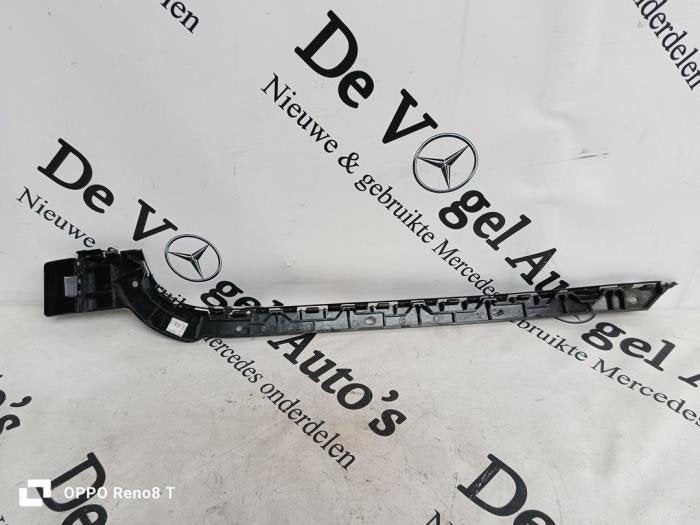 Support pare-chocs arrière droit d'un Mercedes Vito, Autos : Pièces & Accessoires, Carrosserie & Tôlerie, Mercedes-Benz, Utilisé