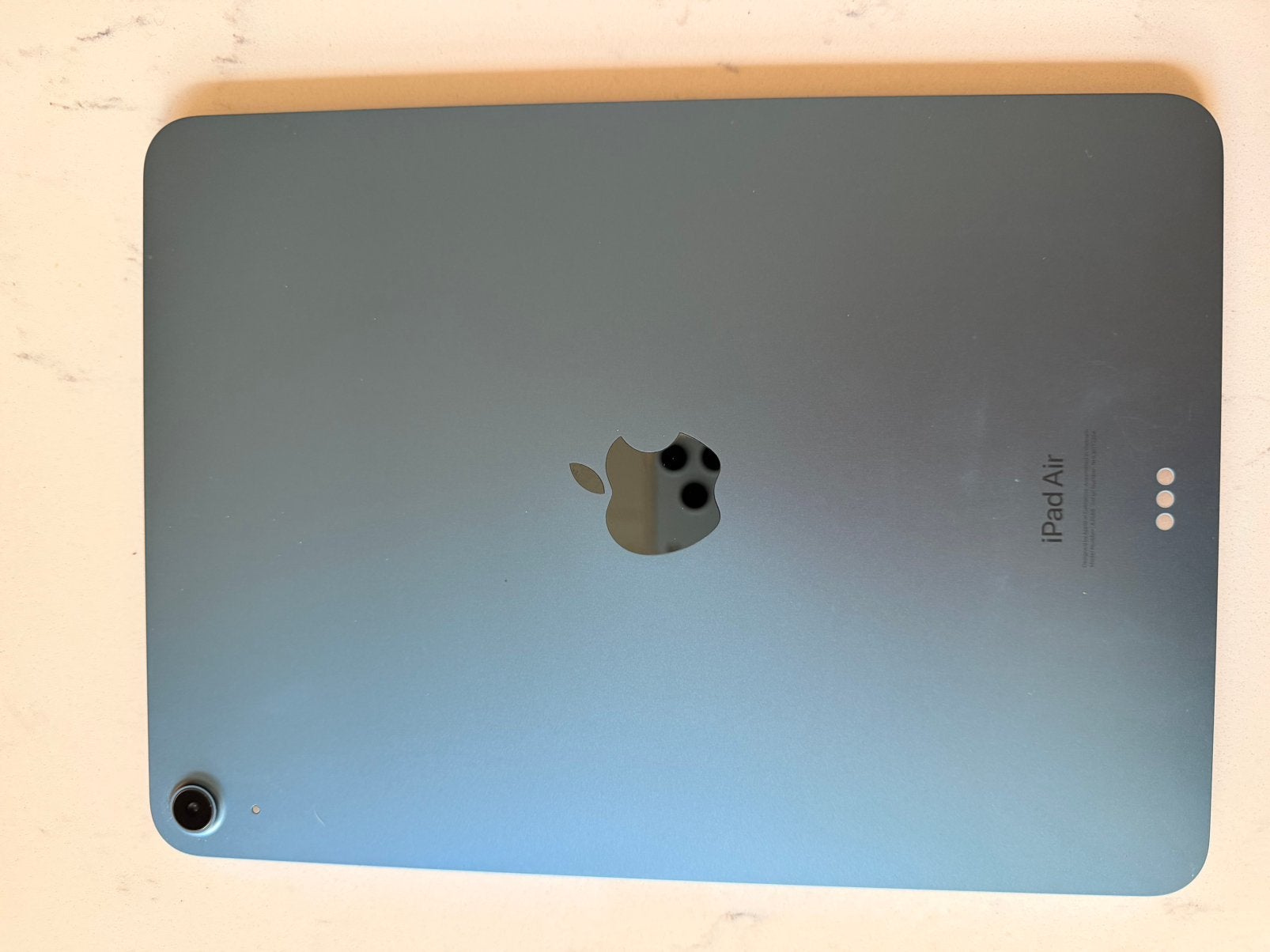iPad Air 5e génération (2022) bleu + Apple Pencil 2e gen, Computers en Software, Ophalen, Zo goed als nieuw