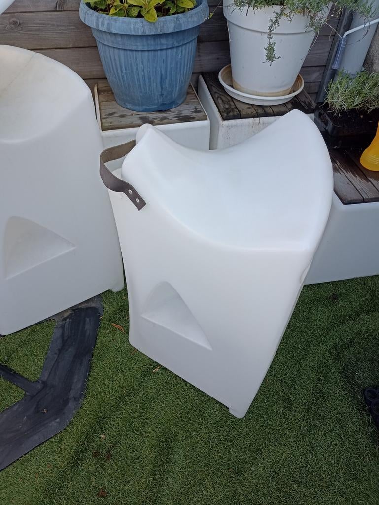 Rond tuin tafel met 7 stoelen en verliechting., Tuin en Terras, Ophalen, Zo goed als nieuw, Rond, Plastic