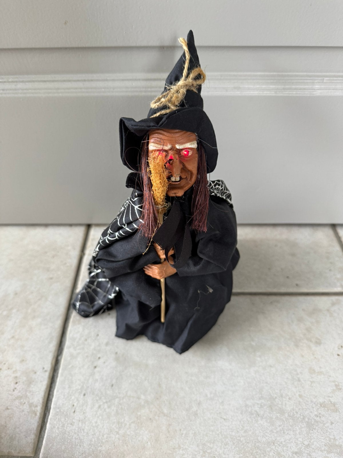 Halloween heks - halloween decoratie met geluid en licht, Ophalen, Zo goed als nieuw