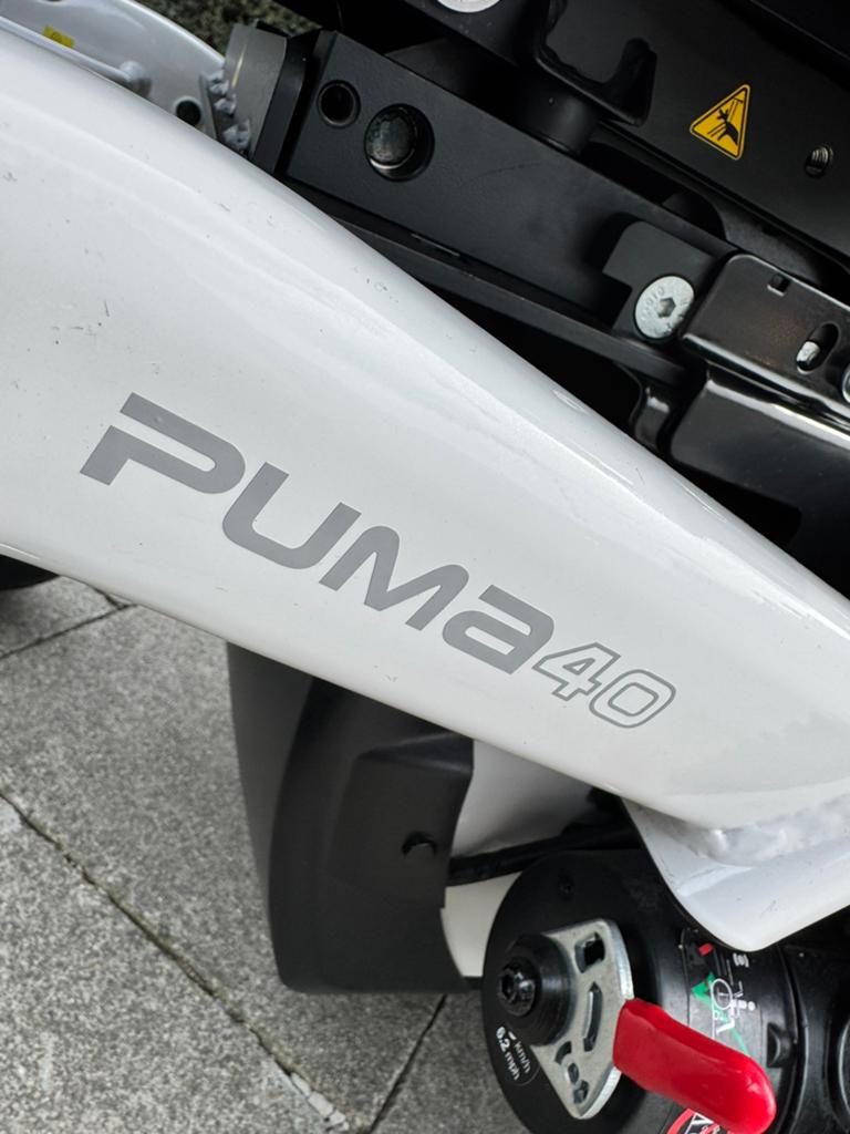 Luxe Quickie Puma 40 elektrische rolstoel invalide rolwagen, Diversen, Ophalen of Verzenden, Inklapbaar, Zo goed als nieuw, Elektrische rolstoel