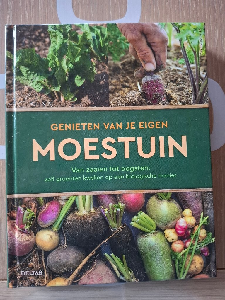 Genieten van je eigen moestuin, Boeken, Ophalen, Zo goed als nieuw, Moestuin