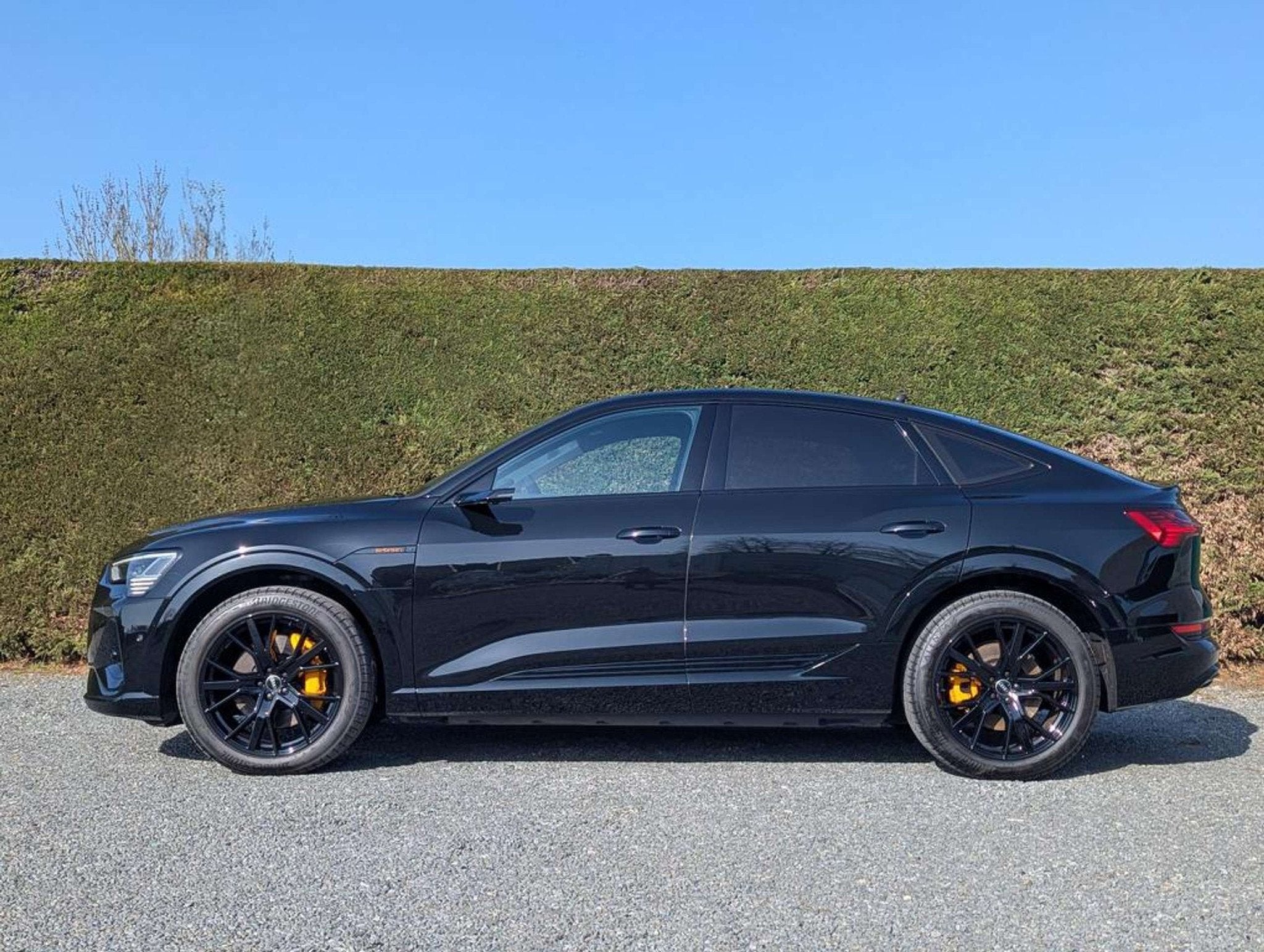 Audi Q8 e-tron !verkocht! Black edition -2x s-line - leder -, Auto's, Audi, Automaat, Gebruikt, Zwart, 408 pk