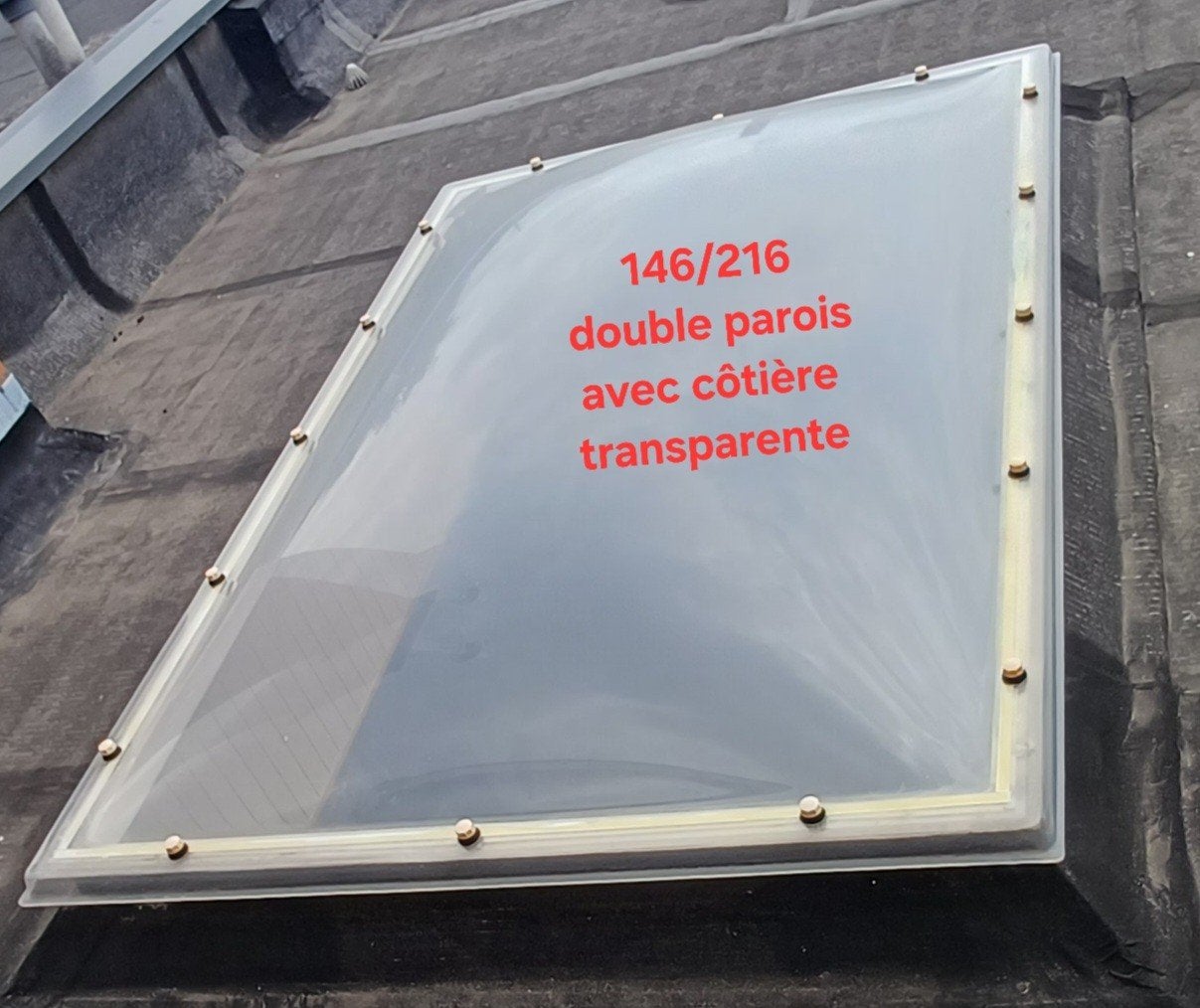 Coupole de toit double paroi transparente 146 x 216 cm, Enlèvement