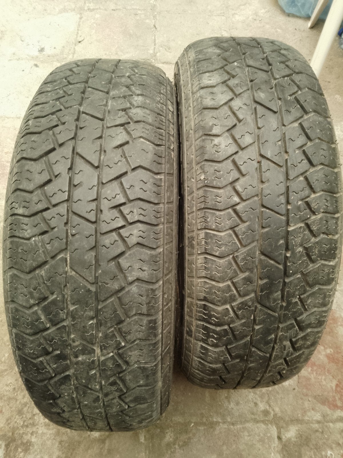 Pneus SF-237STEEL 195/70 R14 91V BRIDGESTONE, Autos : Pièces & Accessoires