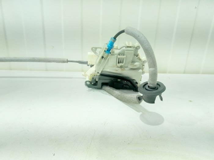 Serrure portière mécanique 4portes arrière droite d'un Au, -, 3 mois de garantie, Audi, Utilisé