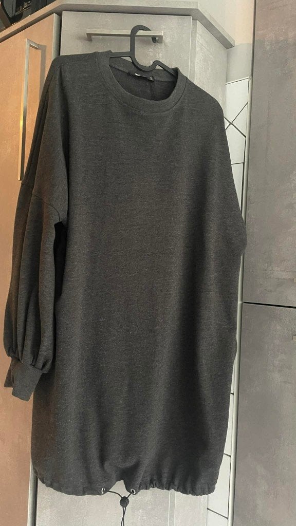 MISSGUIDED oversized S grijze SWEATERJURK, Ophalen of Verzenden, Zo goed als nieuw, Maat 36 (S), Grijs