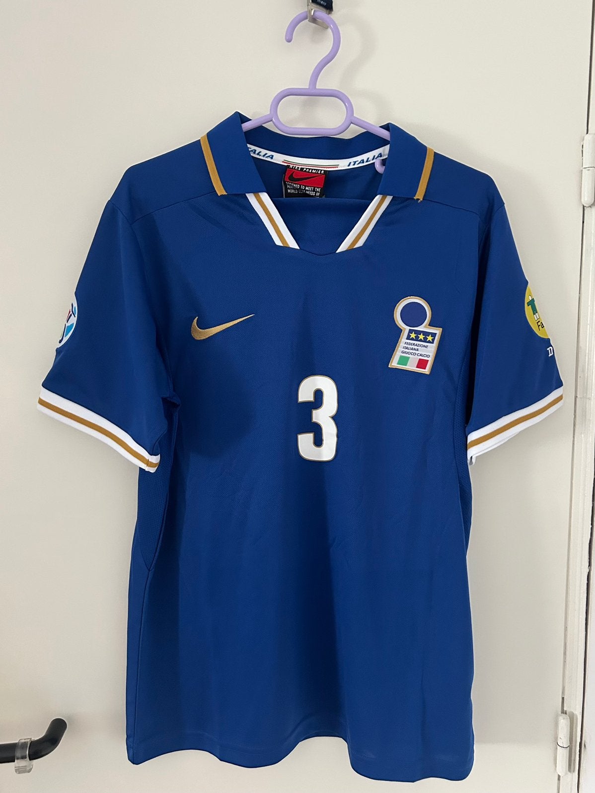 Paolo maldini 1996 kit de italy, Taille S, Enlèvement ou Envoi, Neuf, Maillot
