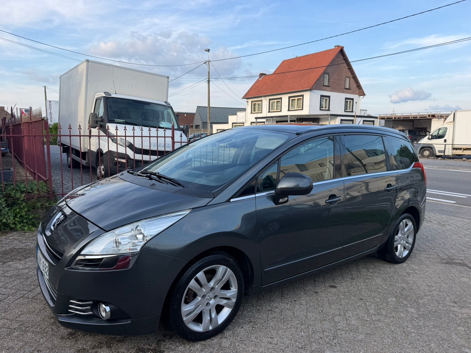 Peugeot 5008 1.6 hdi 2011, Autos, Euro 5, Achat, https://public.car-pass.be/recalls?lang=nl, Entreprise