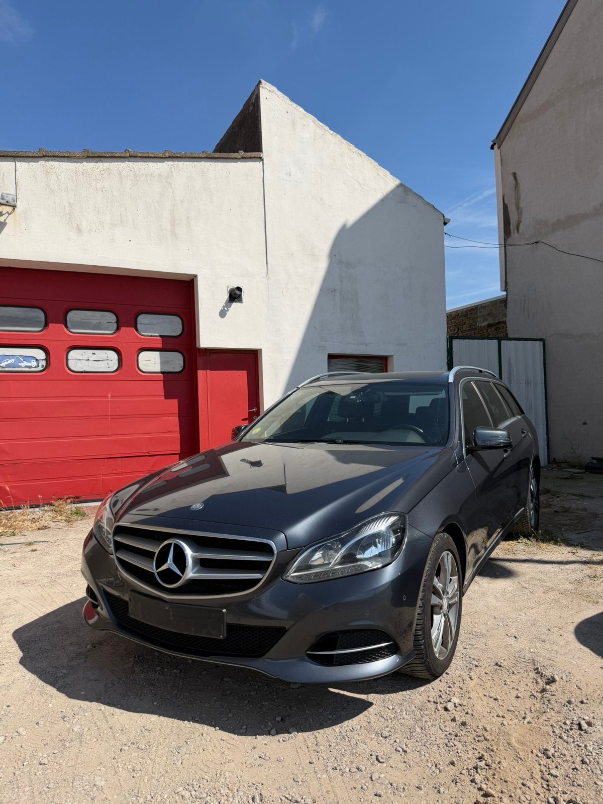 Mercedes Benz E200, Autos, Mercedes-Benz, Cuir, Achat, Boîte manuelle, Noir