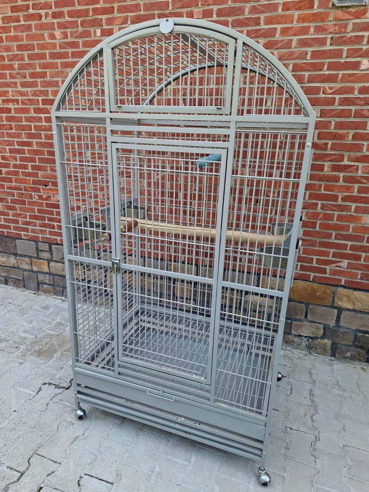 papegaaien kooi, Ophalen