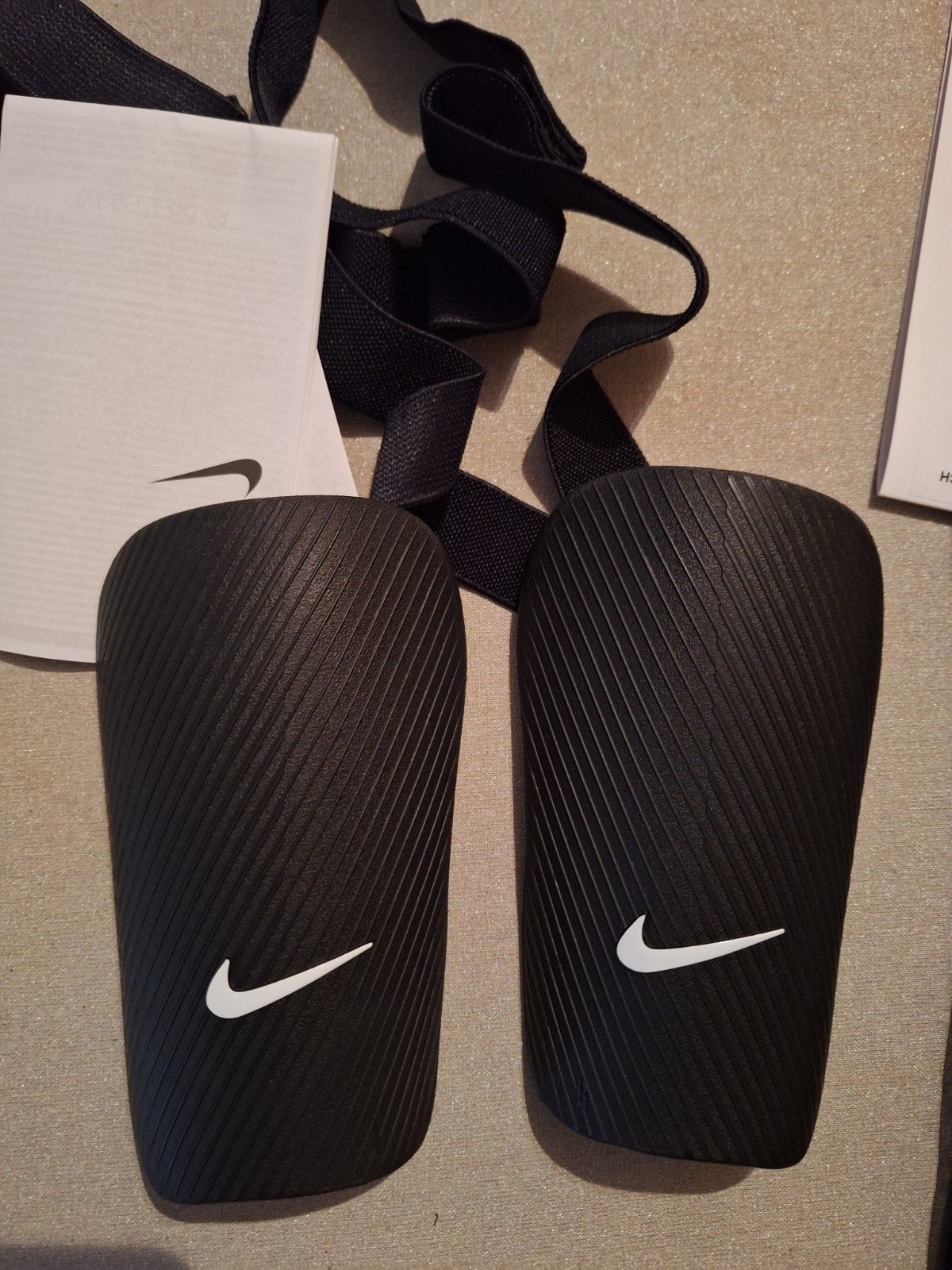 Nike scheenlappen maat Small NIEUW, Sport en Fitness, Ophalen of Verzenden