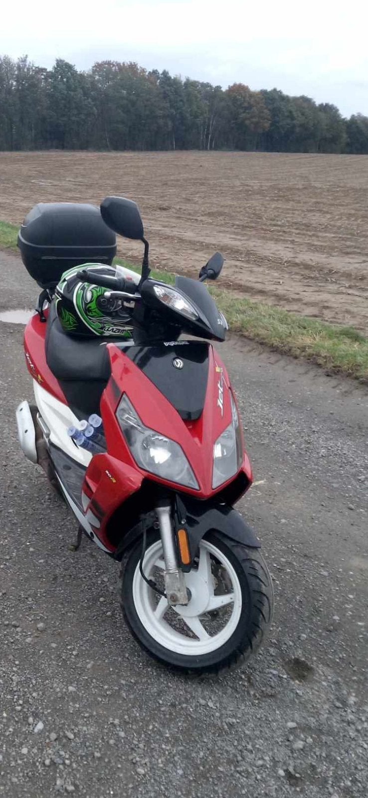 Scooter classe a sans papier, Vélos & Vélomoteurs, Scooters | Peugeot, Enlèvement, Comme neuf