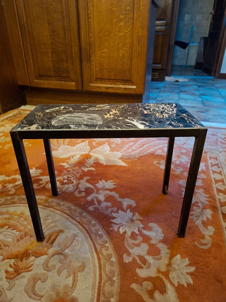 Stijlvolle marmeren bijzettafel met zwart metalen frame, Antiek en Kunst, Ophalen