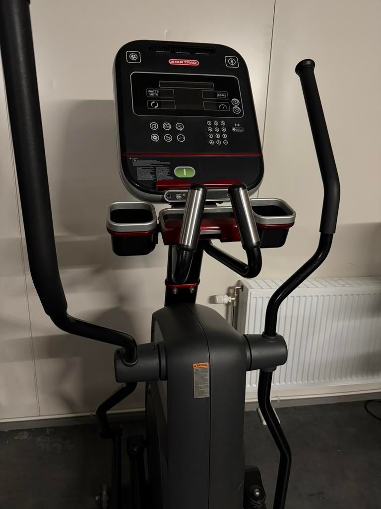 STAR TRAC BLACK TRX 8 SP CROSSTRAINER OOK TECHNOGYM TE KOOP, Enlèvement ou Envoi, Comme neuf
