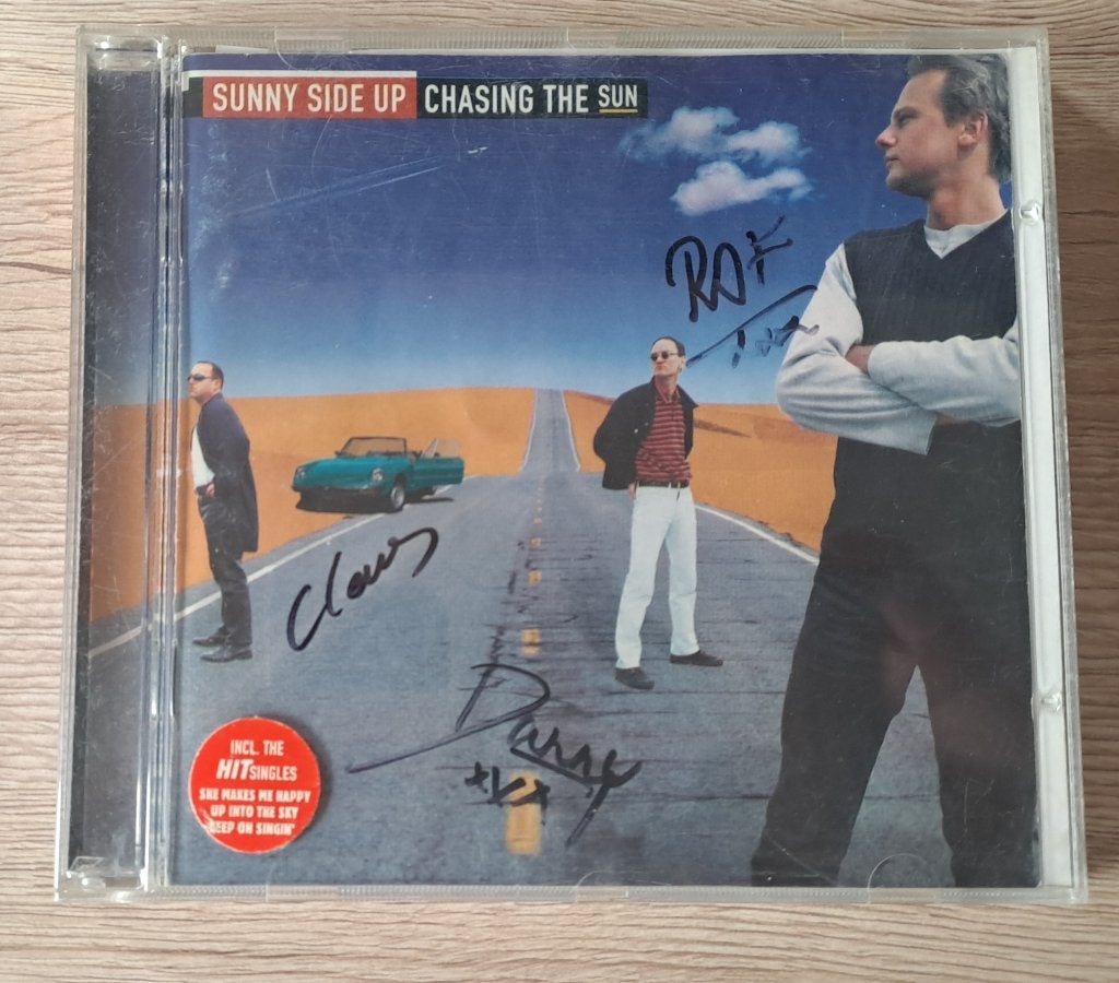 Sunny Side Up - Chasing The Sun - Signed!, Gebruikt, Pop, Ophalen of Verzenden, Eerste persing