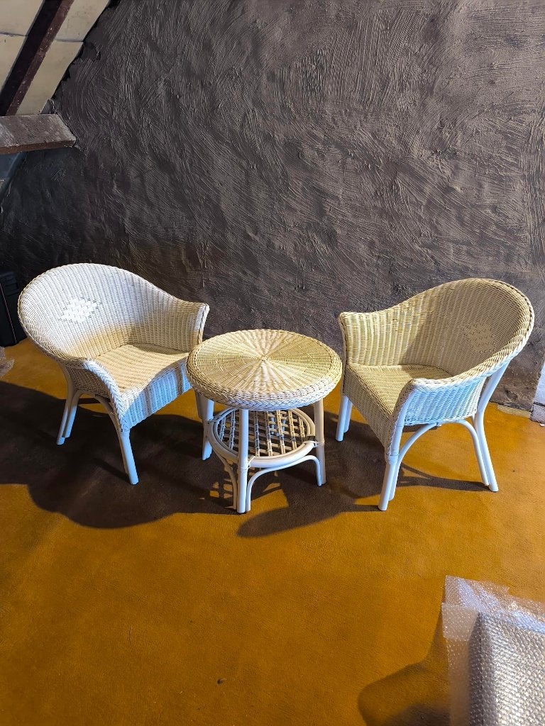 rotantafel en 2 rotanstoelen, Ophalen, Nieuw