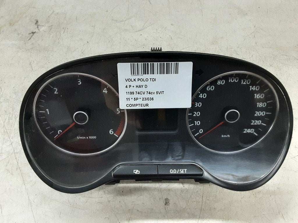 COMPTEUR DE VITESSE Volkswagen Polo V (6R) (6R0920861H), Volkswagen, Mevr. I. Hauben, Utilisé, Rue de l'Espoir 34 34
4030  GRIVEGNÉE, BE