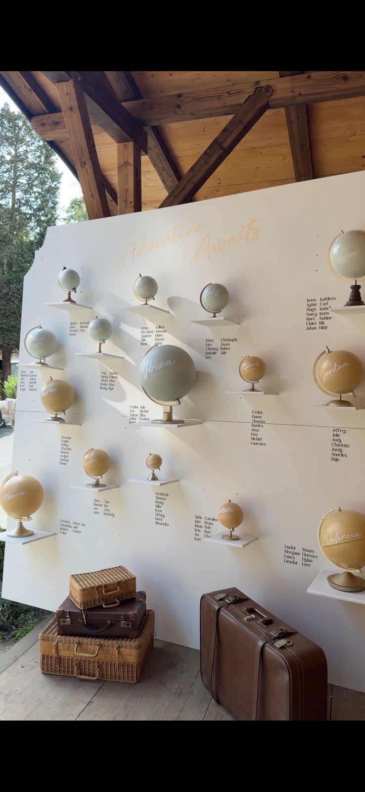 15 decoratieve wereldbollen in saliegroen en botergeel., Ophalen of Verzenden