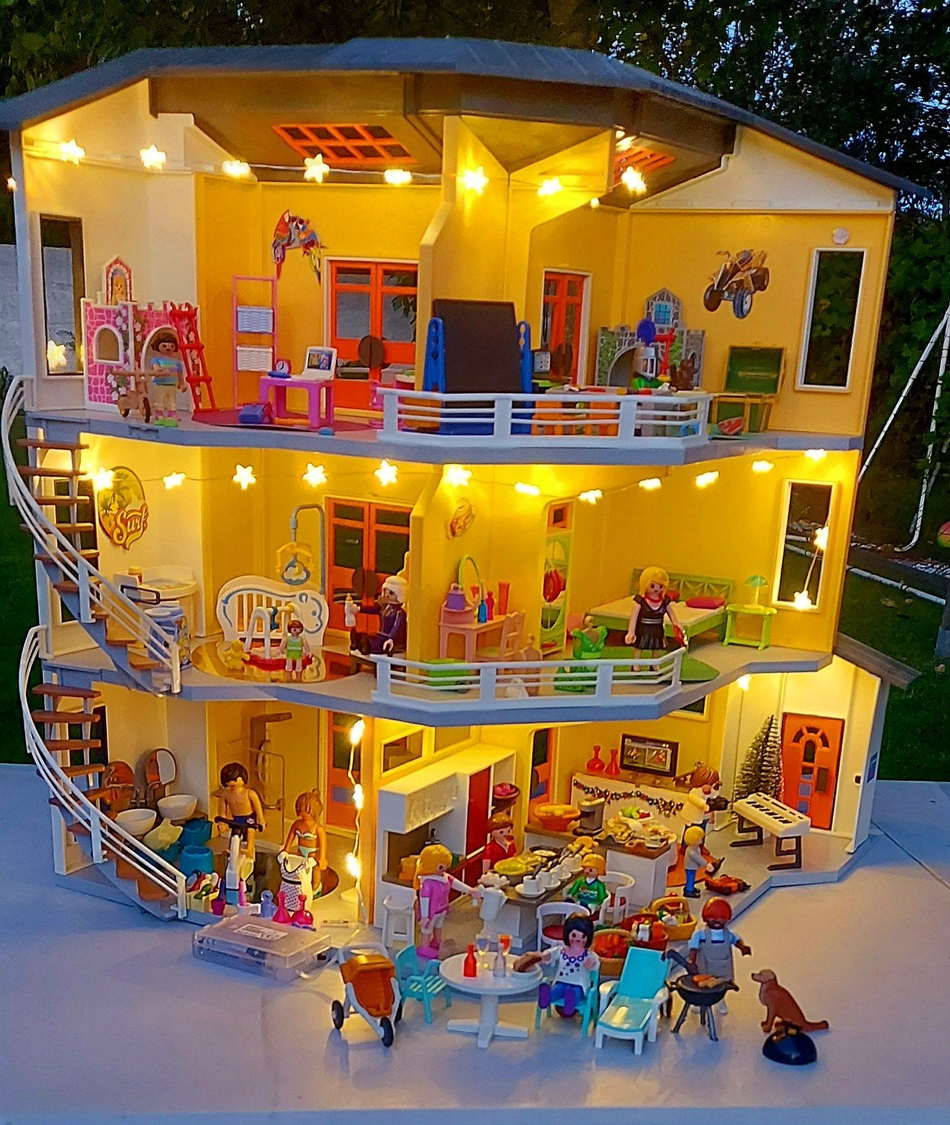 playmobil maison 3ETAGES COMPLÈTE, Enlèvement, Accessoires