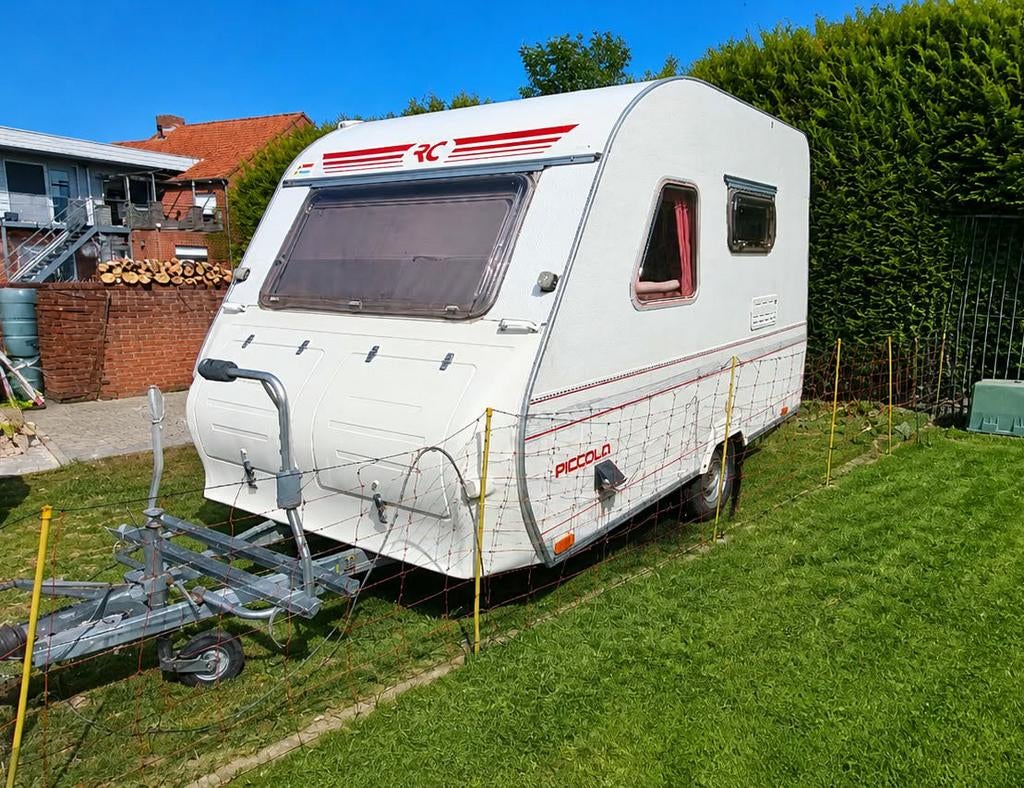 Rc picollo caravan <750kg, Caravans en Kamperen, Caravans, Vast bed, Treinzit, Particulier, Luifel